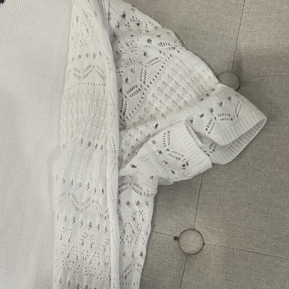 Chelsea & Theodore White Cardigan - Picture 3 of 10